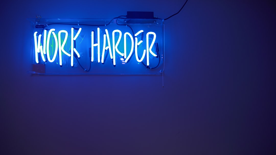 découvrez le concept d'échec, ses causes et ses impacts sur la vie personnelle et professionnelle. apprenez à transformer les échecs en opportunités de croissance et de réussite.