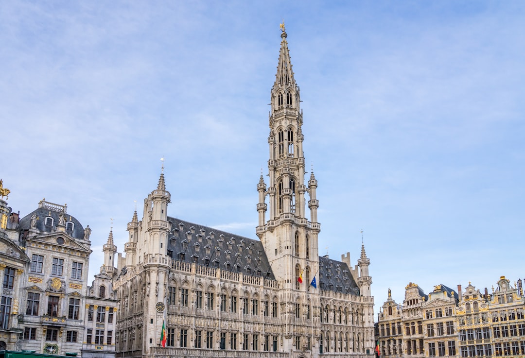 découvrez le tourisme virtuel, une expérience immersive qui vous permet d'explorer des destinations à travers le monde depuis le confort de votre foyer. plongez dans des visites guidées interactives, des paysages saisissants et des cultures fascinantes grâce à la réalité virtuelle et aux technologies numériques.